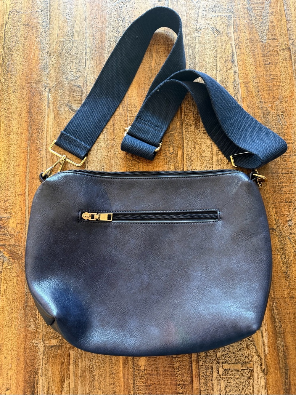 ah dorned navy blue leather bag / messenger with long strap like new